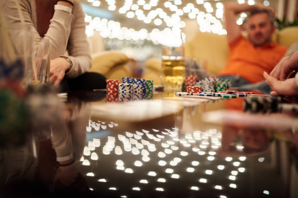 休闲的扑克游戏图片下载