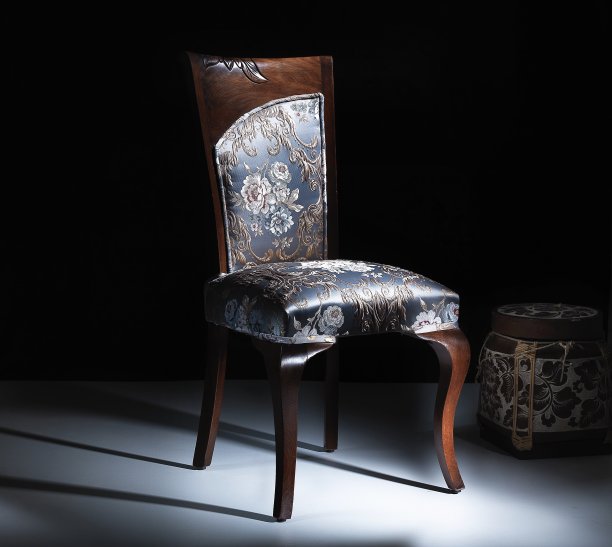 木扶手椅图片下载