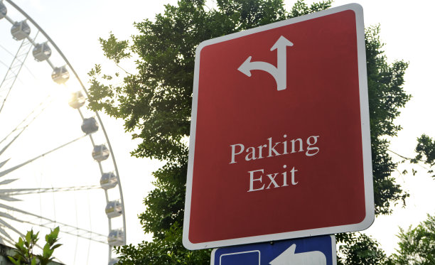 停车场招牌彩色户外城市照片图片下载