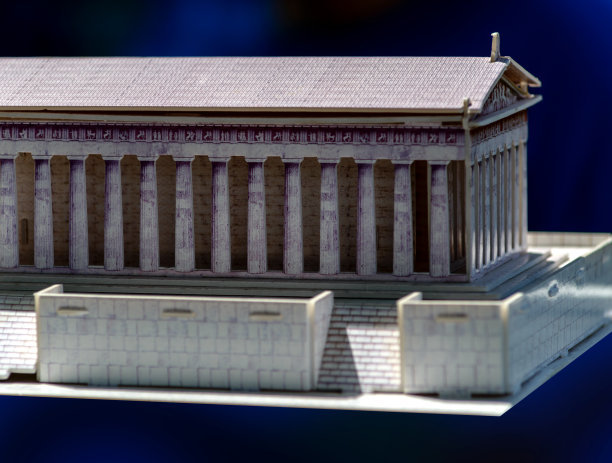 蓝色背景纹理上的希腊宫殿特写图片下载