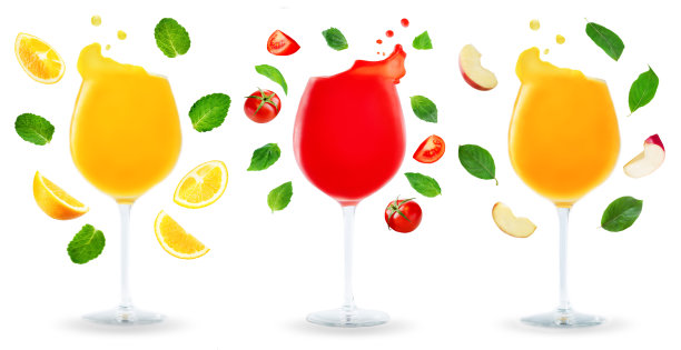 变异的苹果，橙和番茄汁与飞行成分和叶子图片下载