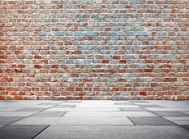 红砖墙和人行道图片下载