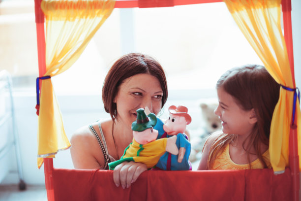 在木偶剧院的表演图片下载