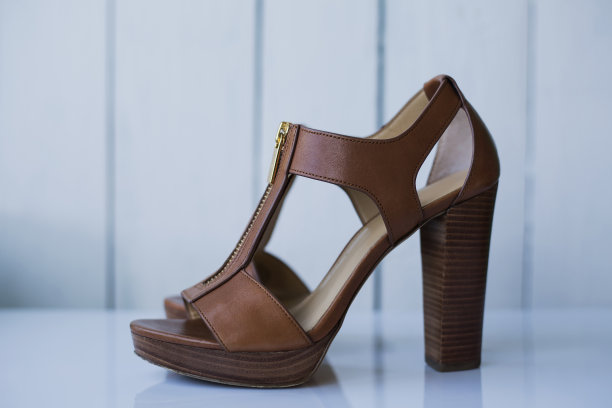 时尚女式皮鞋图片下载