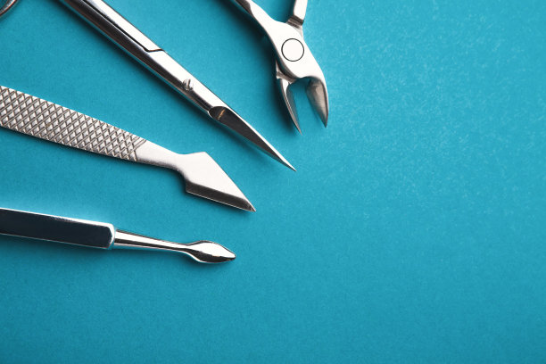 蓝色背景的美甲用品图片下载