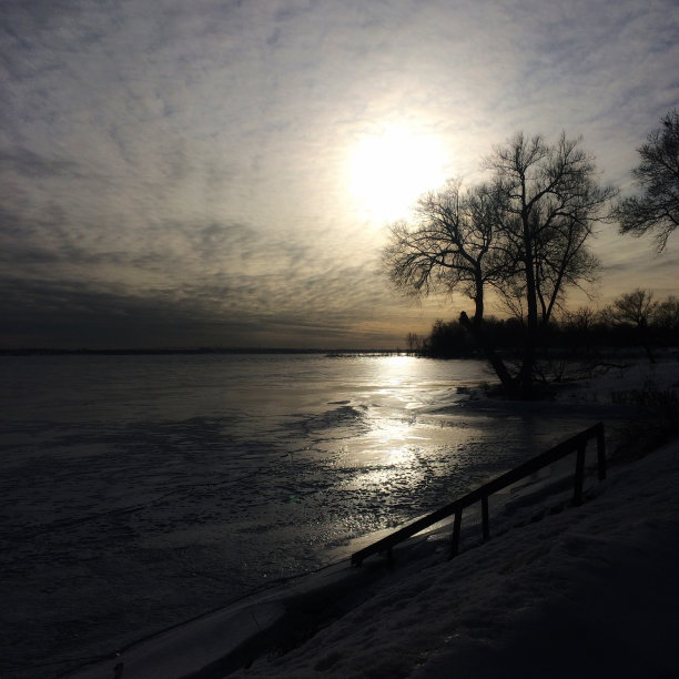 冬天的湖日落图片下载