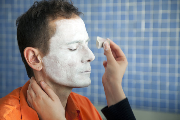 准备小丑表演图片下载