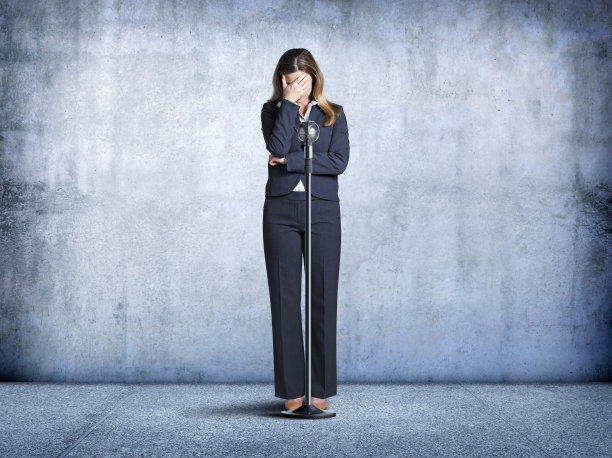 害怕公开演讲的女人图片下载