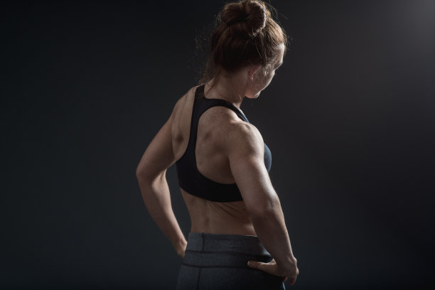 运动的女人图片下载