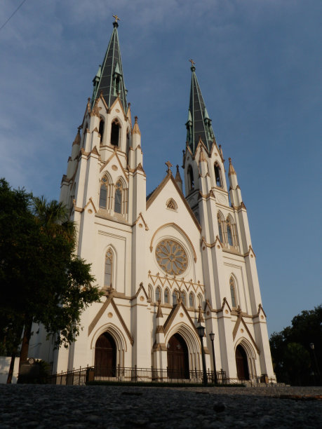 乔治亚州萨凡纳的圣约翰浸礼会大教堂。图片下载