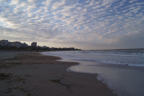 暮色中的黑海，康斯坦塔，罗马尼亚图片下载