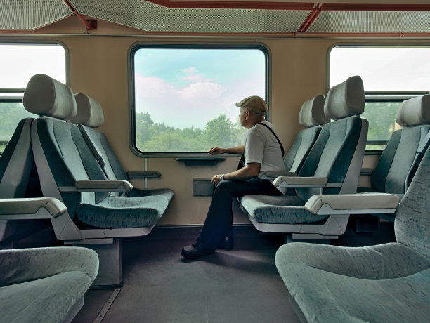 火车之旅图片下载