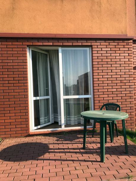 通往露台的通道图片下载