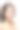 一个没有化妆的女孩看着相机的肖像。图片下载
