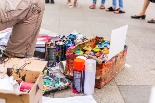 不同颜色的喷漆机图片下载