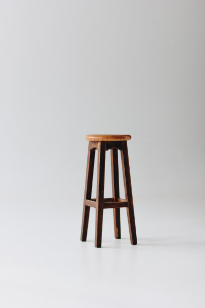 白色背景的椅子图片下载