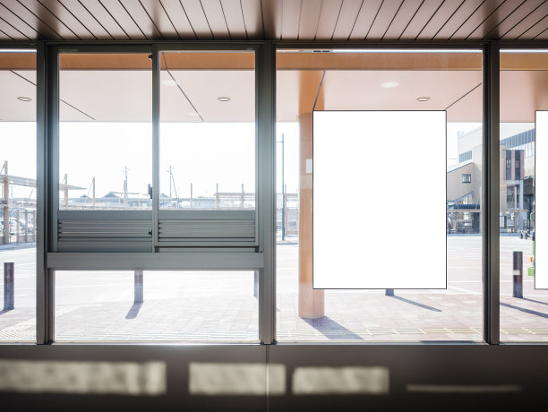 在巴士站媒体户外制作海报横幅图片下载