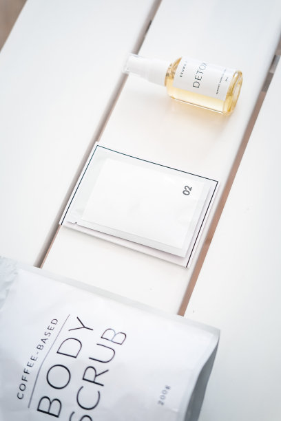 身体、皮肤上的美白产品图片下载