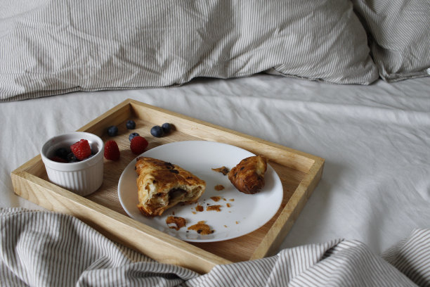 父亲节母亲节早餐在床上图片下载