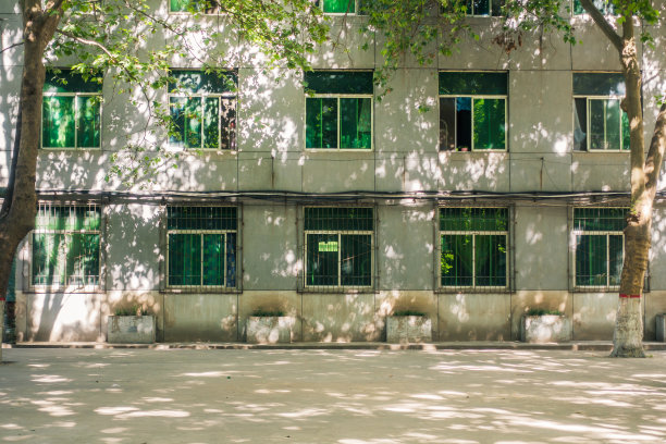 中国南方一家工厂的宿舍图片下载