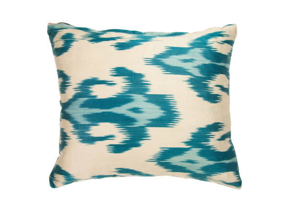 枕头孤立在白色背景图片下载