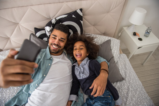 有问题和爸爸图片下载