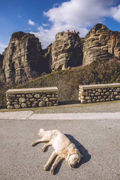 希腊的Meteora岩石和修道院图片下载