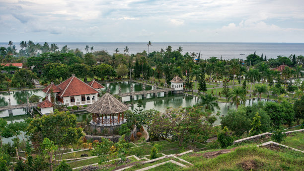令人惊叹的塔曼乌戎水上公园图片下载