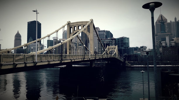 罗伯特克莱门特桥匹兹堡，宾夕法尼亚州图片下载