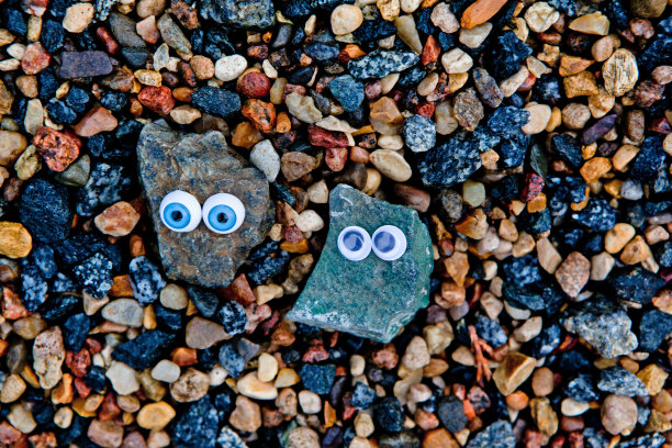 石头海滩艺术的眼睛图片下载