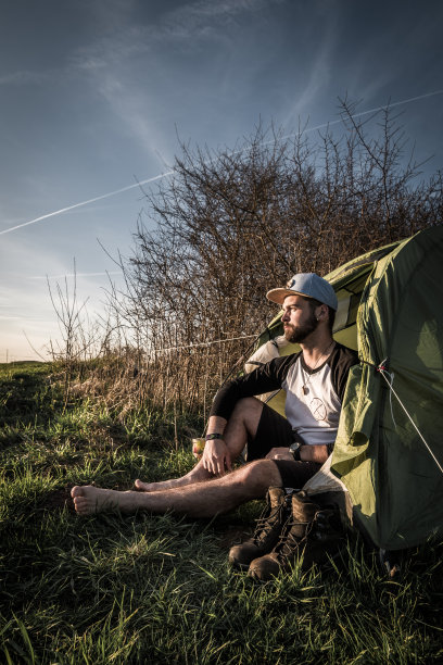 徒步旅行和露营图片下载