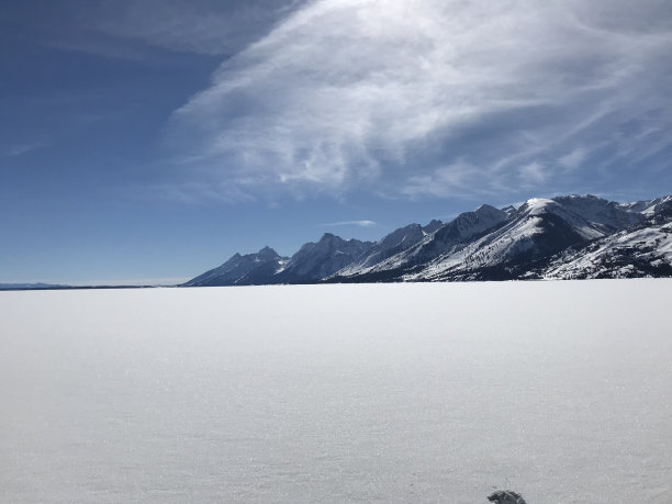 冬天的山湖图片下载