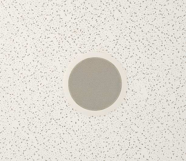 天花板上的白色圆形喇叭图片下载