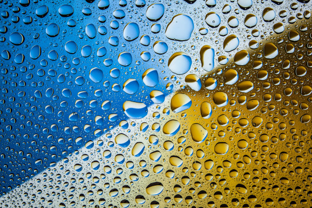 水滴的特写图片下载