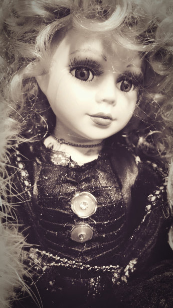 陶瓷娃娃图片下载