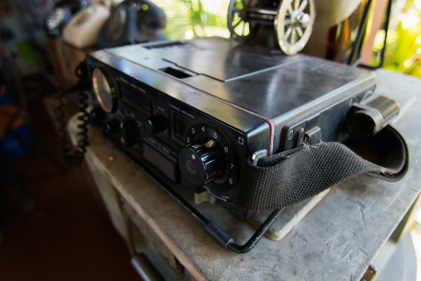 古代收音机上的数字图片下载