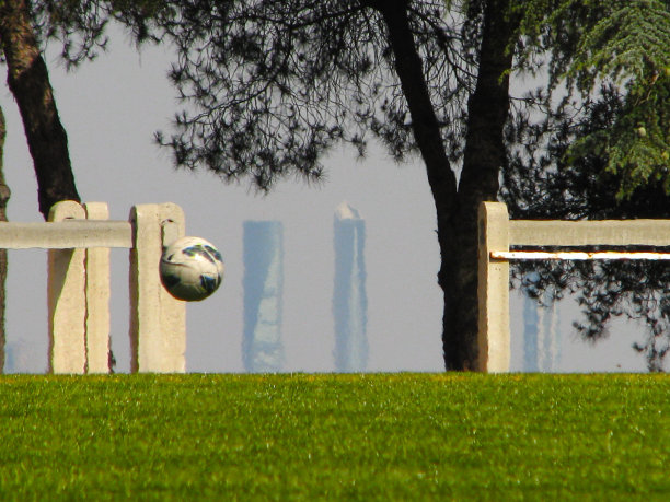 足球在马德里图片下载