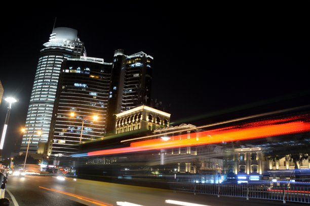 福建厦门滨水区的速度运动图片下载