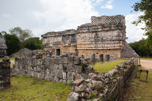 宏伟的废墟奇琴伊察，墨西哥图片下载