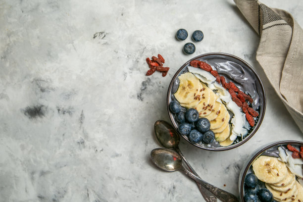 解毒活性炭蓝莓、椰子、枸杞果碗图片下载