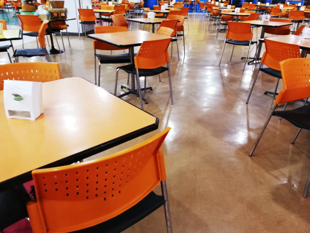 超市里空荡荡的美食广场图片下载