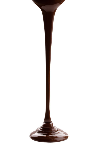 融化的巧克力。孤立的白色背景与剪辑路径图片下载