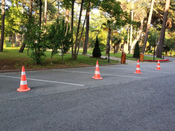 室外停车场图片下载