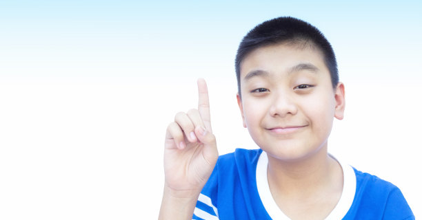 男孩还有一个动作图片下载