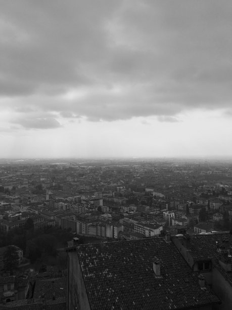 贝加莫。黑色和白色图片下载