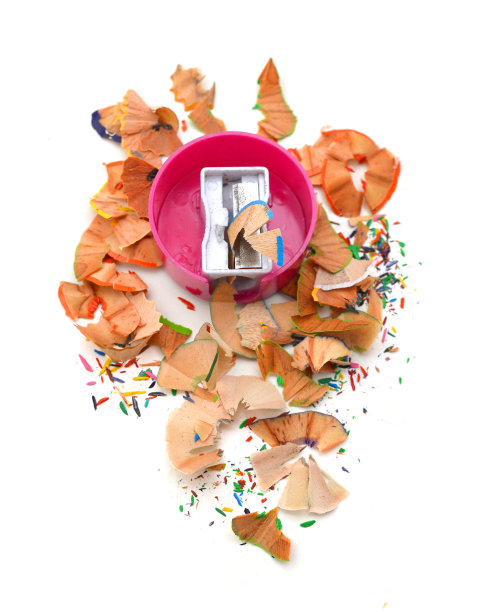 削尖的铅笔孤立在白色的背景图片下载