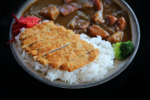 咖喱饭炒猪肉日本料理图片下载