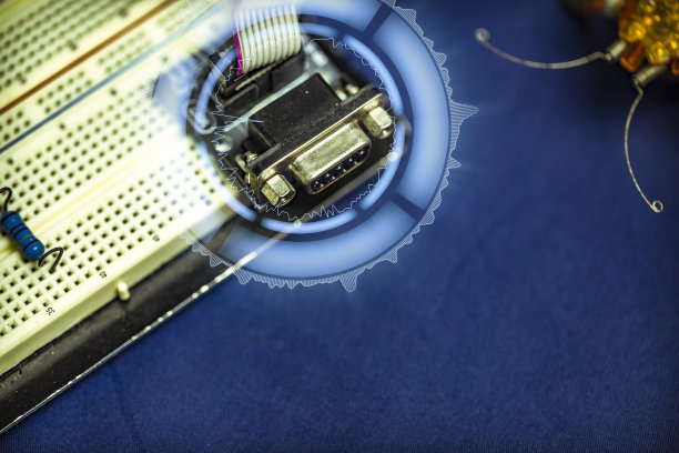 电子线路板物联网工程教育概念，复制空间在蓝色背景。图片下载