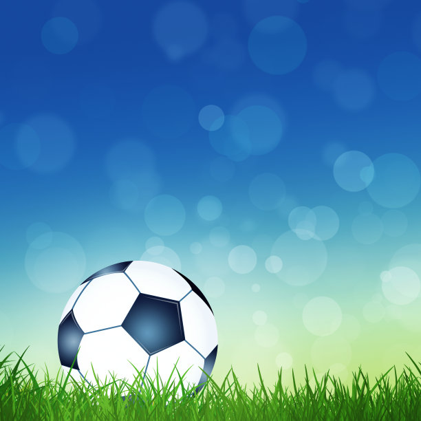 草地上的足球图片下载