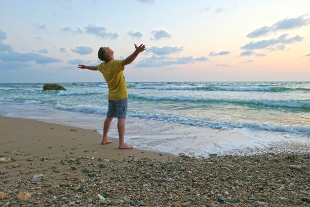 拥抱自然图片下载